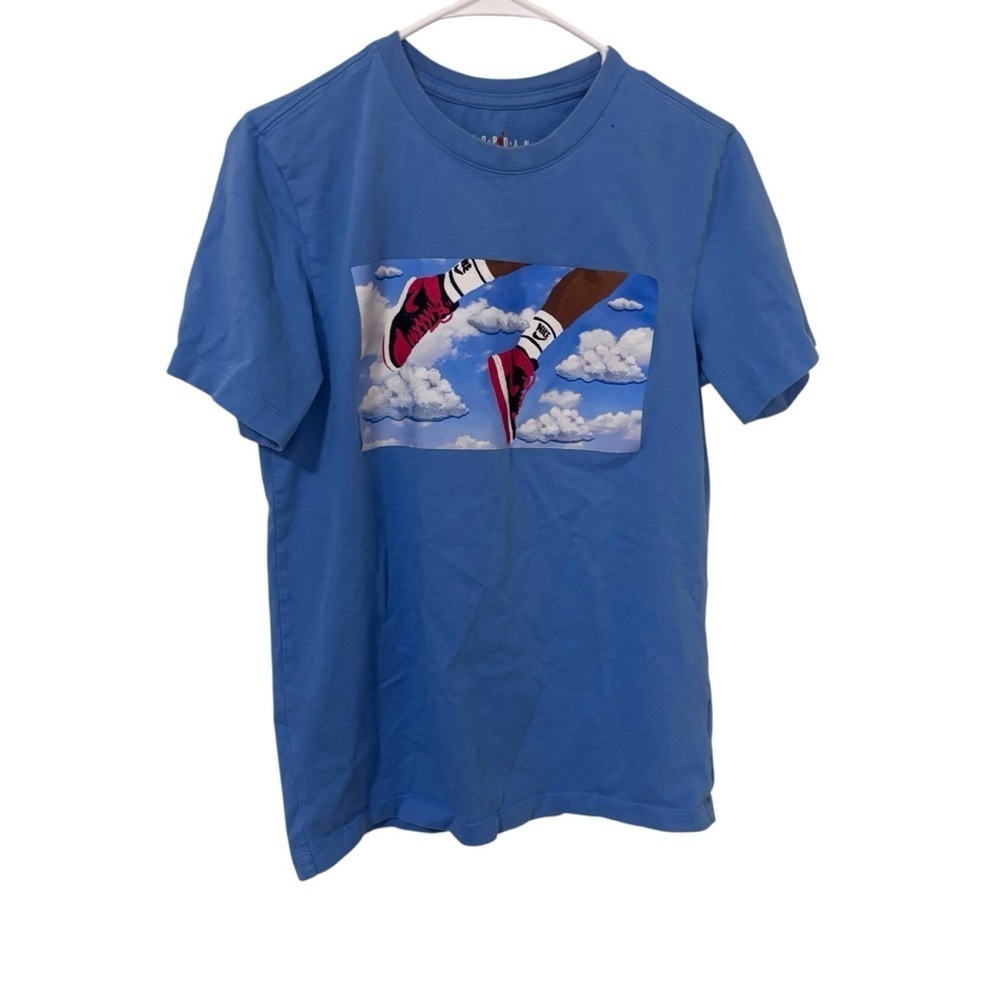 Nike boys light blue short sleeve t-shirt with clouds  and black red sneakers S